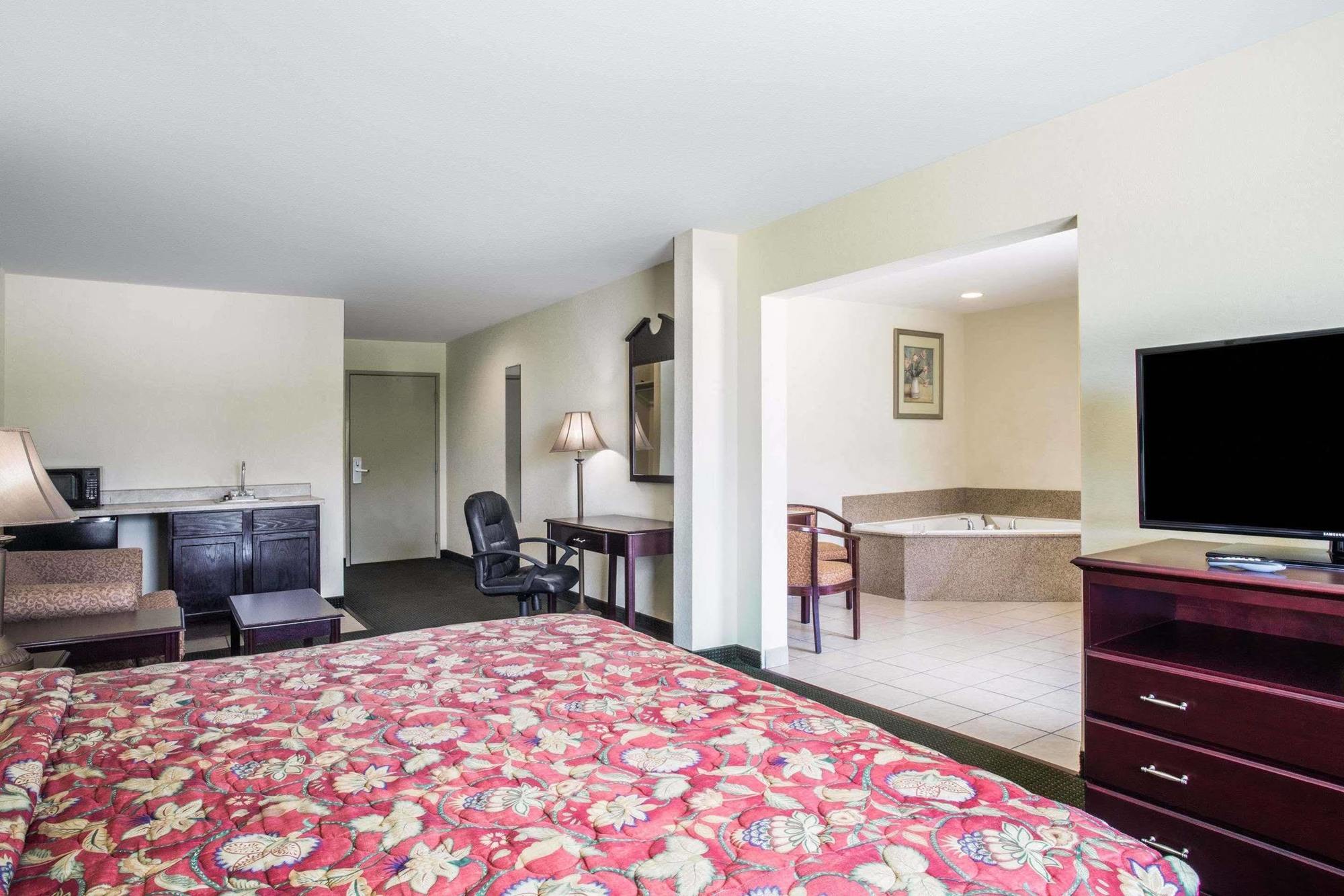 Howard Johnson By Wyndham Houma Exterior foto